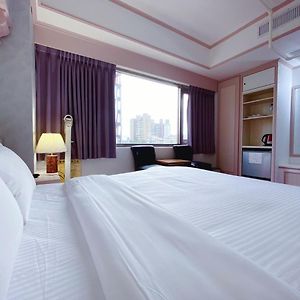 Chrysler Hotel